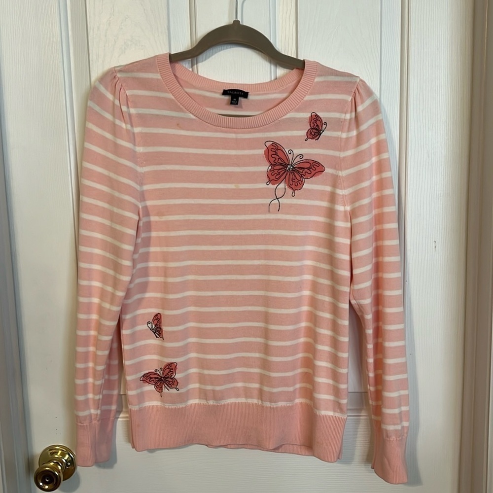 Talbots pullover ladies sweater. Size M, long sleeves, feminine, spring.